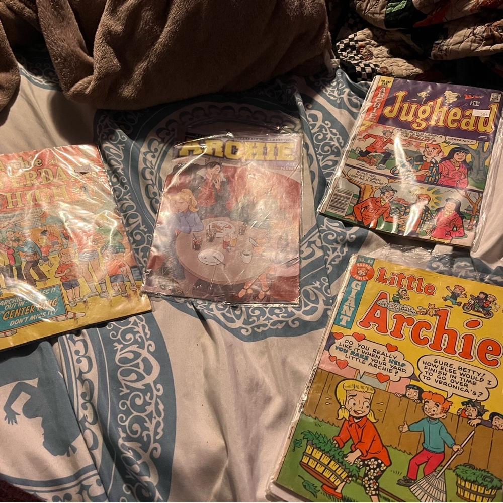 archie comic books/riverdale